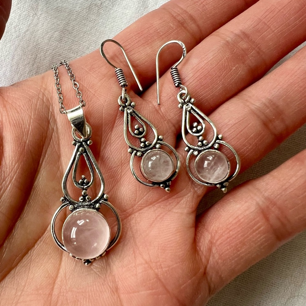 925 Stunning Elegant Rose Quartz Necklace + Earrings SET